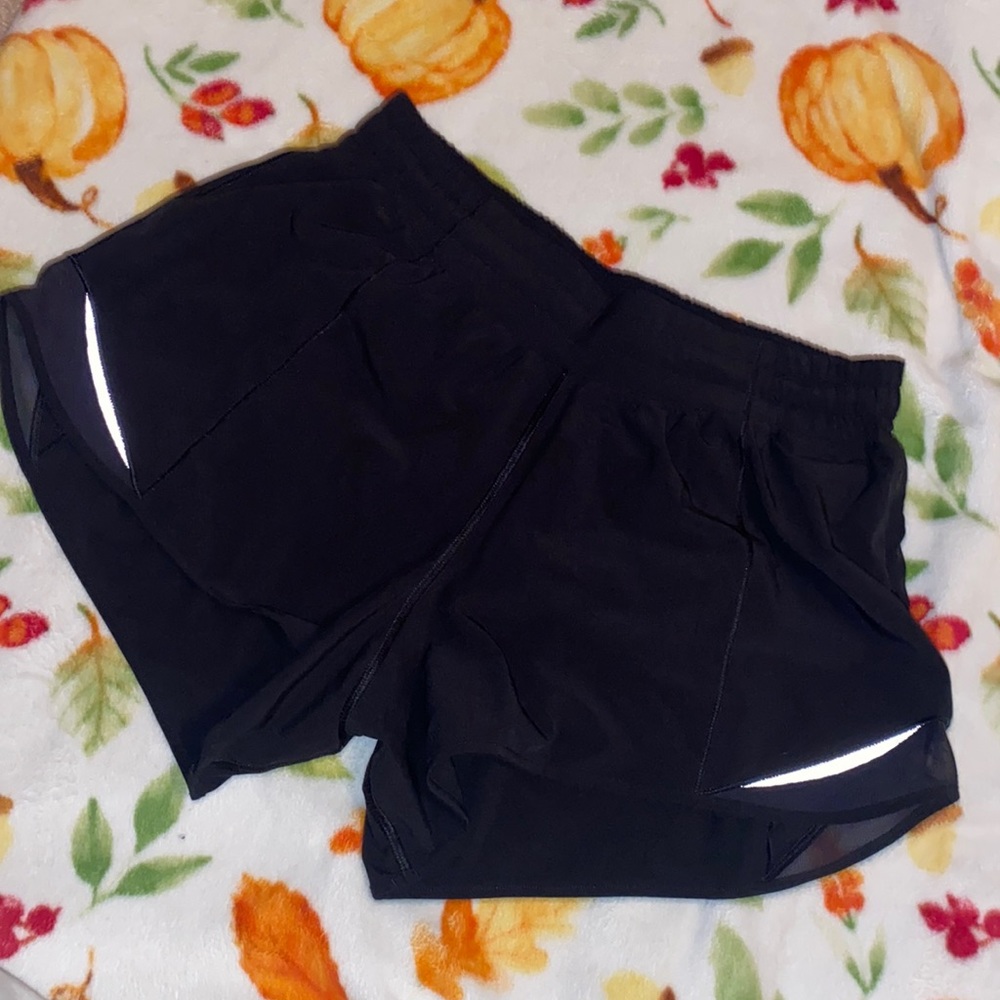 Lululemon Hotty Hot Short 4 inch